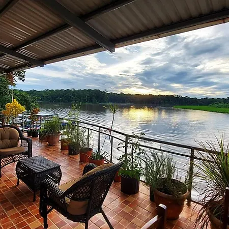 Tortuguero Adventures Guesthouse Exterior photo