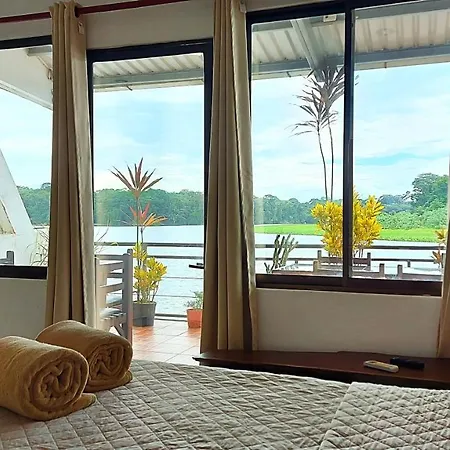 Tortuguero Adventures Guesthouse Exterior photo